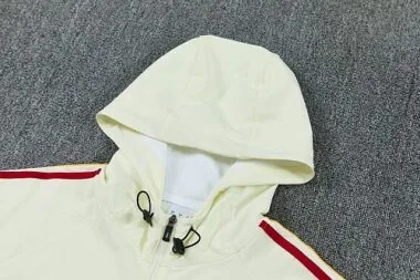 Spain 2026 Beige Windbreaker Suit (S-2XL)